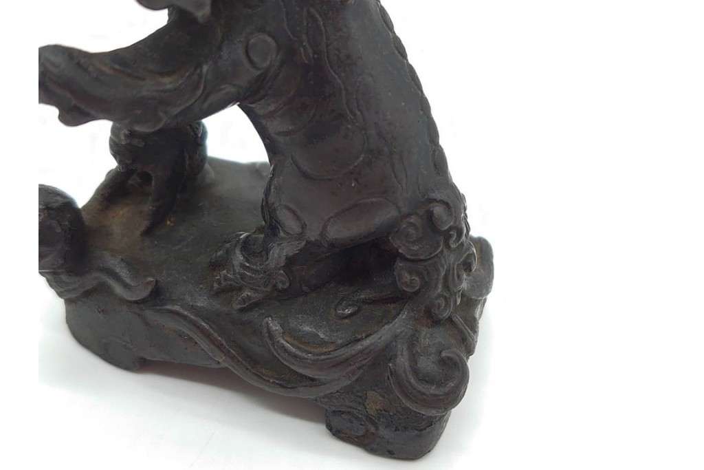 時代物　中国?日本?　古銅　 観音菩薩仏像と玉乗親子獅子の置物2点セット　(R-090686)