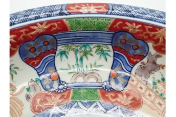 江戸期　古伊万里　染付・色絵　人物文や松竹梅文が描かれた華やかな鉢　(R-090687)