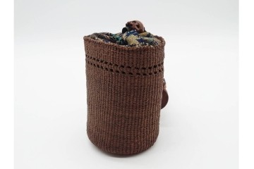 時代物　木製の髑髏根付がついた竹製煙管・煙草入れ　(R-090693)