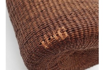 時代物　木製の髑髏根付がついた竹製煙管・煙草入れ　(R-090693)