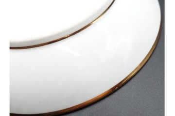 フランスアンティーク　19世紀(1814年から1824年頃)　Sevres(セーブル)　金彩と色鮮やかな花々が華やかなカップ&ソーサー　ケース付き　(R-090694)
