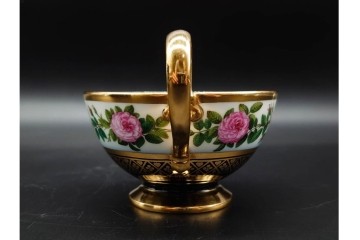 フランスアンティーク　Sevres(セーブル)　金彩　深いブルーとピンクの薔薇の対比が美しいカップ&ソーサー　ケース付き　(R-090695)