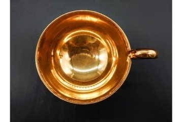 フランスアンティーク　Sevres(セーブル)　金彩　深いブルーとピンクの薔薇の対比が美しいカップ&ソーサー　ケース付き　(R-090695)