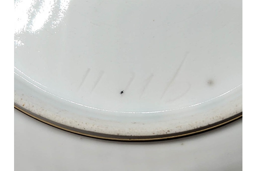 フランスアンティーク　Sevres(セーブル)　金彩　深いブルーとピンクの薔薇の対比が美しいカップ&ソーサー　ケース付き　(R-090695)