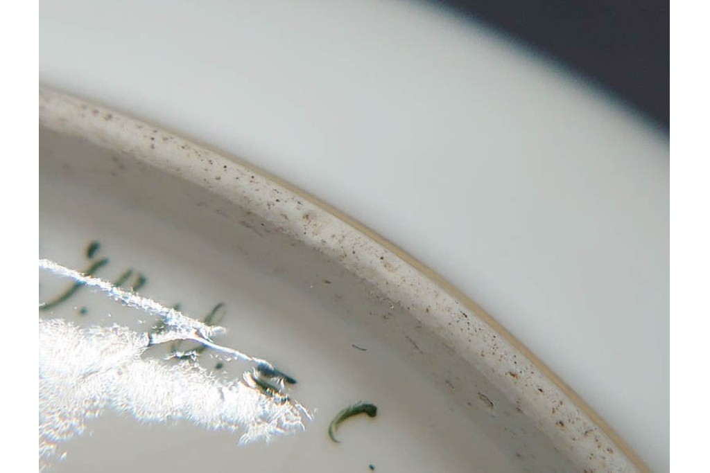 フランスアンティーク　Sevres(セーブル)　金彩　深いブルーとピンクの薔薇の対比が美しいカップ&ソーサー　ケース付き　(R-090695)