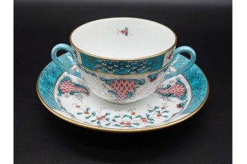 希少!　ハンガリー　HEREND(ヘレンド)　トゥッピーニの角笛　気品漂うダブルハンドルのカップ&ソーサー3客セット　(R-090696)