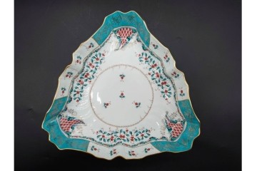 ハンガリー　HEREND(ヘレンド)　トゥッピーニの角笛　気品漂うトライアングルディッシュ　(R-090698)
