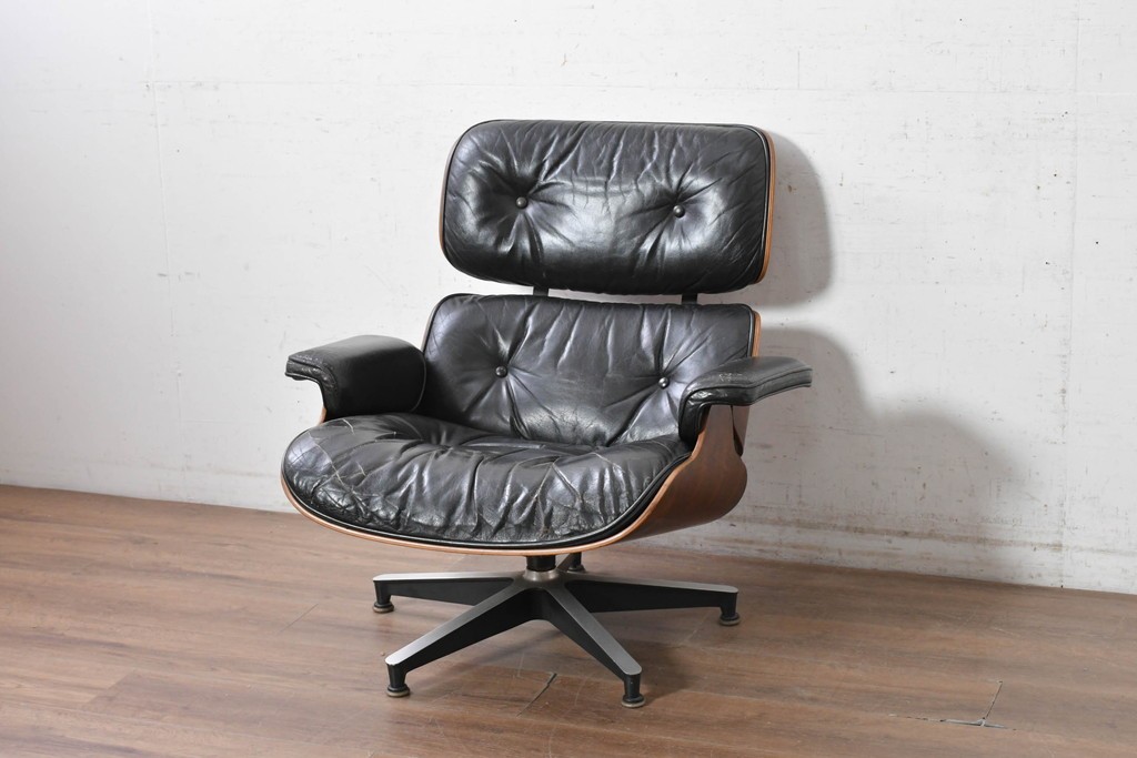 【簡易リペア限定品】　アメリカヴィンテージ　 Herman Miller(ハーマンミラー)　 包み込まれるような座り心地のイームズラウンジチェア　現行定価約119万円(※ラウンジチェア&オットマンセットの場合)　(R-090701)