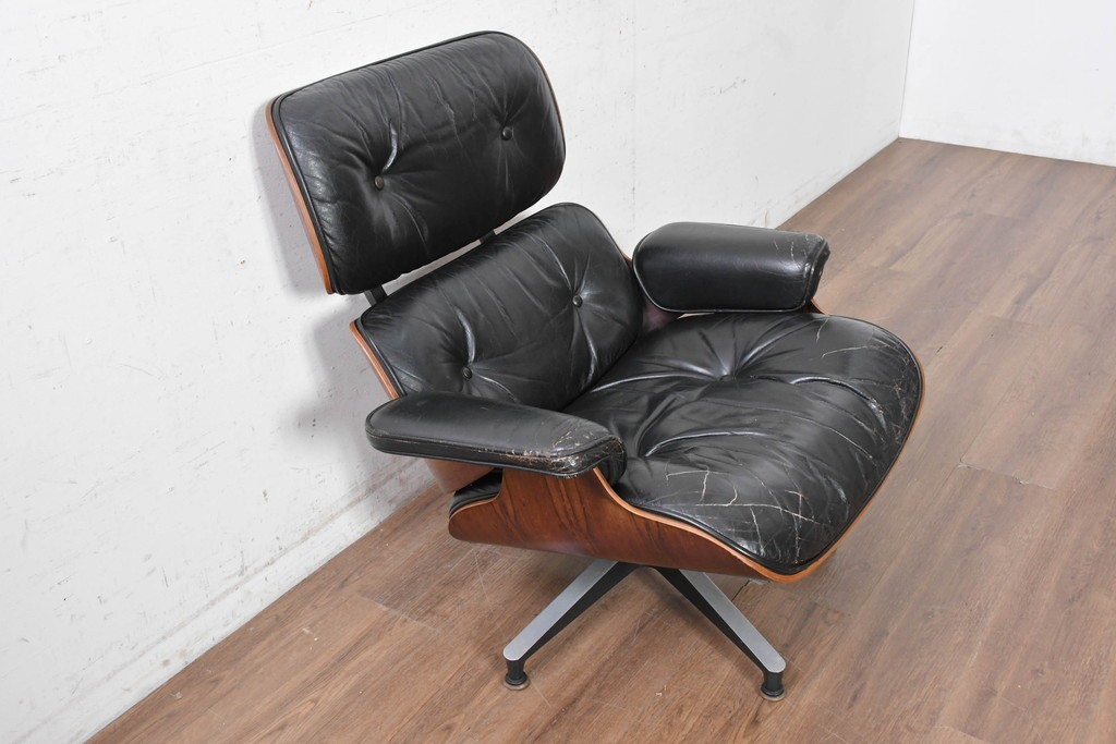 【簡易リペア限定品】　アメリカヴィンテージ　 Herman Miller(ハーマンミラー)　 包み込まれるような座り心地のイームズラウンジチェア　現行定価約119万円(※ラウンジチェア&オットマンセットの場合)　(R-090701)