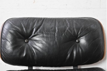 【簡易リペア限定品】　アメリカヴィンテージ　 Herman Miller(ハーマンミラー)　 包み込まれるような座り心地のイームズラウンジチェア　現行定価約119万円(※ラウンジチェア&オットマンセットの場合)　(R-090701)