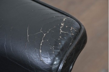 【簡易リペア限定品】　アメリカヴィンテージ　 Herman Miller(ハーマンミラー)　 包み込まれるような座り心地のイームズラウンジチェア　現行定価約119万円(※ラウンジチェア&オットマンセットの場合)　(R-090701)