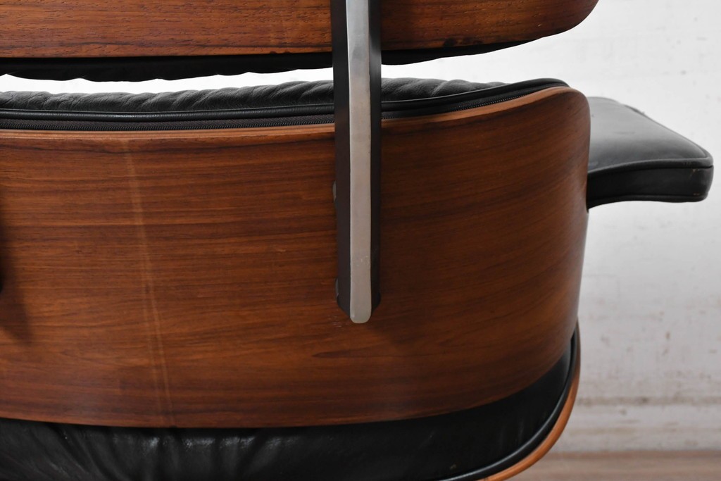 【簡易リペア限定品】　アメリカヴィンテージ　 Herman Miller(ハーマンミラー)　 包み込まれるような座り心地のイームズラウンジチェア　現行定価約119万円(※ラウンジチェア&オットマンセットの場合)　(R-090701)