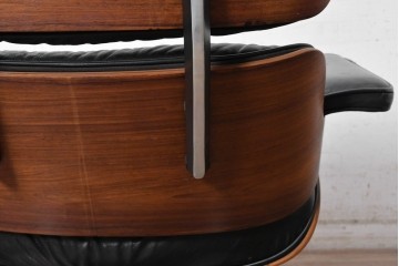 【簡易リペア限定品】　アメリカヴィンテージ　 Herman Miller(ハーマンミラー)　 包み込まれるような座り心地のイームズラウンジチェア　現行定価約119万円(※ラウンジチェア&オットマンセットの場合)　(R-090701)