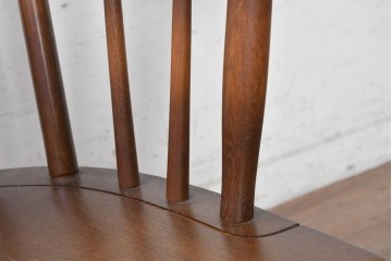 和製ヴィンテージ　飛騨産業　キツツキ　オーク材　ハイバックの背もたれと挽物の意匠が美しいロッキングチェア　(R-090702)