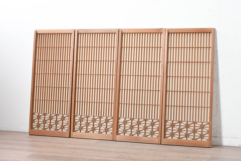 ヴィンテージ建具　昭和中期　蜀江文様の組子がアクセントを添える書院戸4枚セット　(R-090706)