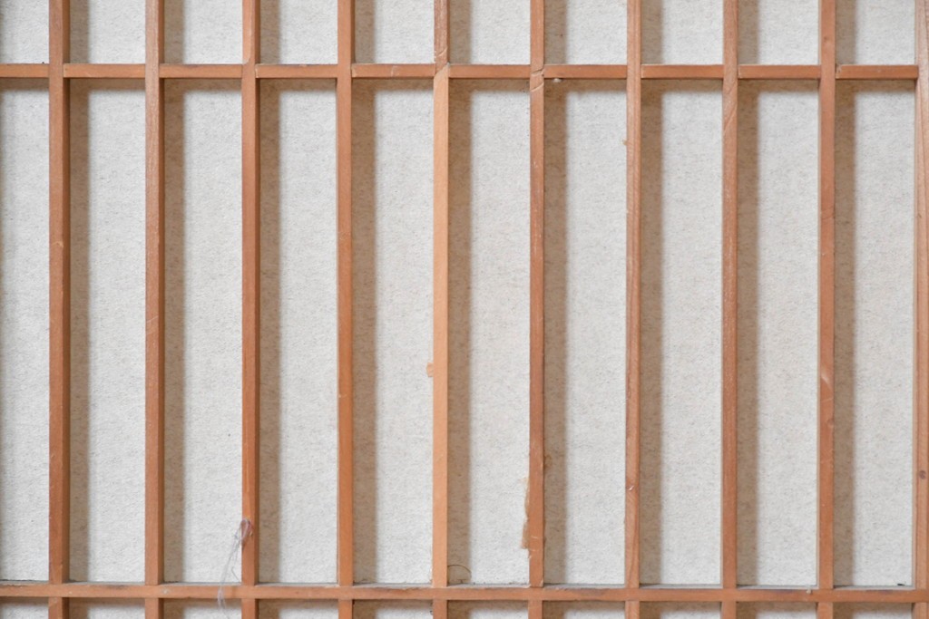 ヴィンテージ建具　昭和中期　蜀江文様の組子がアクセントを添える書院戸4枚セット　(R-090706)