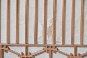ヴィンテージ建具　昭和中期　蜀江文様の組子がアクセントを添える書院戸4枚セット　(R-090706)