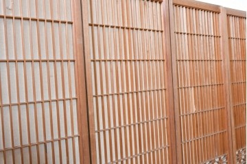 ヴィンテージ建具　昭和中期　蜀江文様の組子がアクセントを添える書院戸4枚セット　(R-090706)