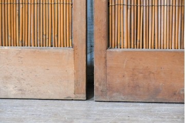 ヴィンテージ建具　昭和中期　素朴な風合いを楽しめる幅狭の夏戸4枚セット　(R-090708)
