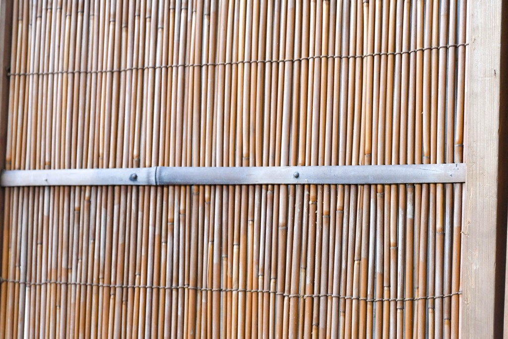 ヴィンテージ建具　昭和中期　素朴な風合いを楽しめる幅狭の夏戸4枚セット　(R-090708)