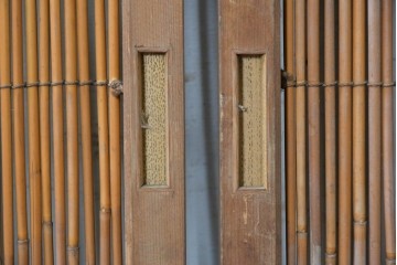 ヴィンテージ建具　昭和中期　素朴な風合いを楽しめる幅狭の夏戸4枚セット　(R-090708)