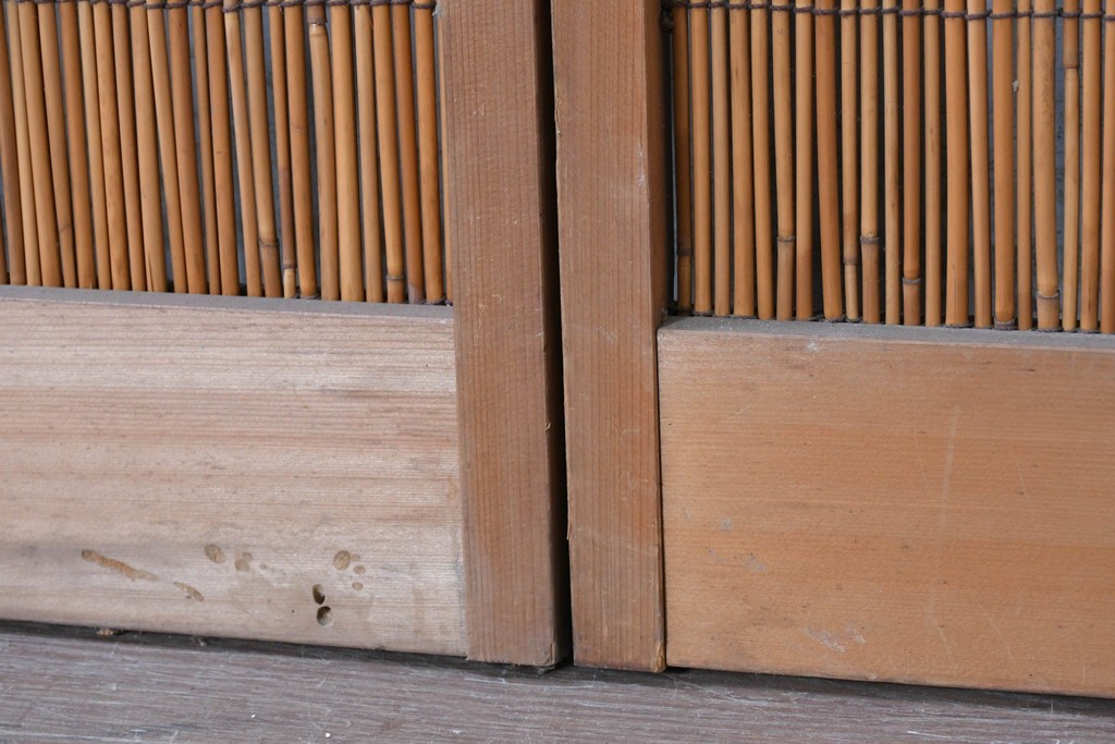 ヴィンテージ建具　昭和中期　素朴な風合いを楽しめる幅狭の夏戸4枚セット　(R-090708)