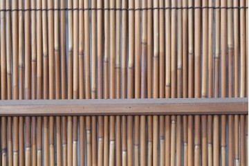 ヴィンテージ建具　昭和中期　素朴な風合いを楽しめる幅狭の夏戸4枚セット　(R-090708)