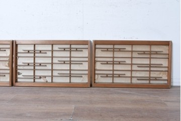 ヴィンテージ建具　昭和中期　流れる雲のような格子が趣深い障子窓4枚セット　(R-090709)