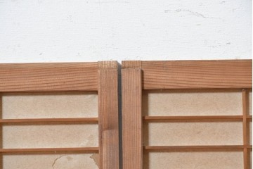 ヴィンテージ建具　昭和中期　格子が規則正しく並ぶシンプルな障子窓2枚セット　(R-090710)