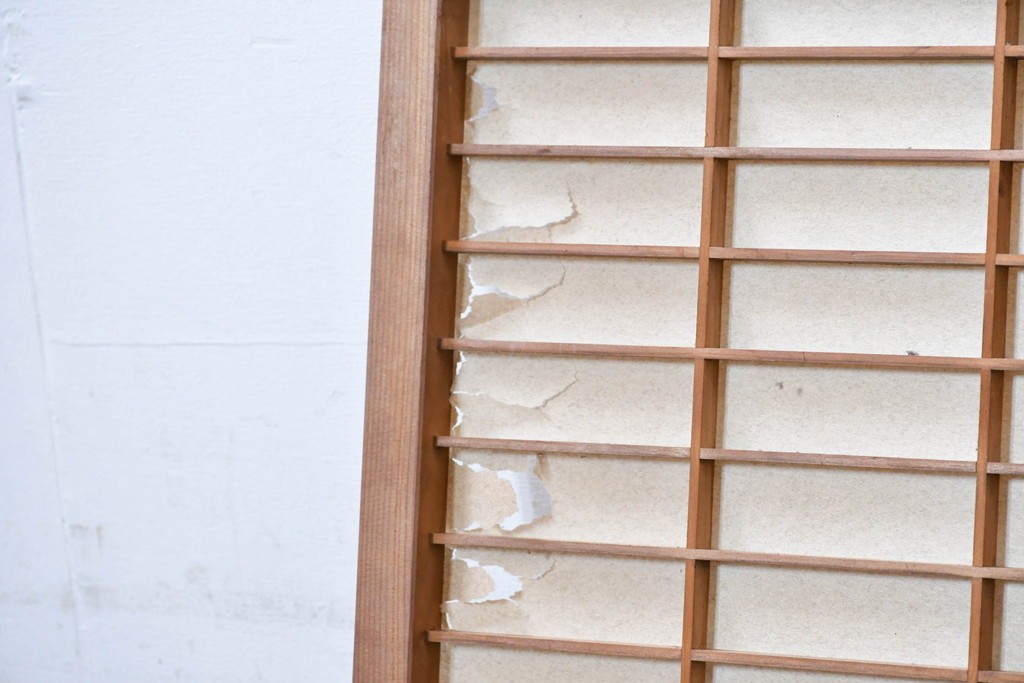 ヴィンテージ建具　昭和中期　格子が規則正しく並ぶシンプルな障子窓4枚セット　(R-090711)