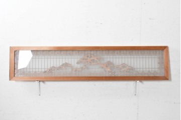 ヴィンテージ建具　昭和後期　片面ガラス　繊細な組子と伸びやかな松の彫刻が美しい欄間1枚　(R-090714)