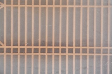 ヴィンテージ建具　昭和後期　両面ガラス　桐麻文様の組子が美しく連なる欄間2枚セット　(R-090716)