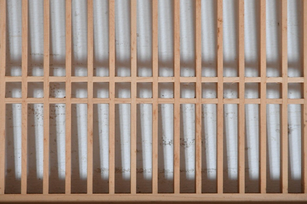 ヴィンテージ建具　昭和後期　両面ガラス　桐麻文様の組子が美しく連なる欄間2枚セット　(R-090716)