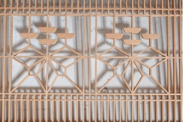 ヴィンテージ建具　昭和後期　両面ガラス　桐麻文様の組子が美しく連なる欄間2枚セット　(R-090716)