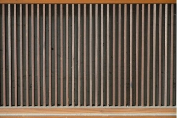 ヴィンテージ建具　昭和中期　細かな縦格子と木目が端正な欄間2枚セット　(R-090717)