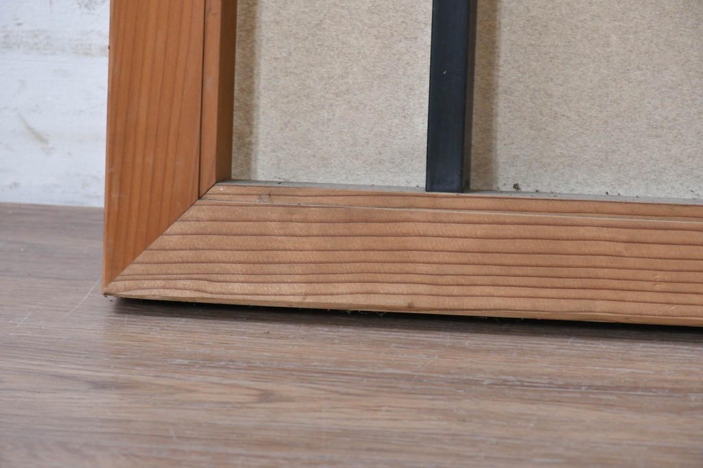 ヴィンテージ建具　昭和中期　黒い直線意匠と細かな縦格子を組み合わせた和モダンな欄間2枚セット　(R-090718)