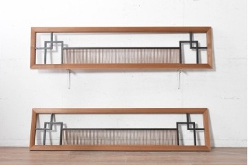 ヴィンテージ建具　昭和中期　黒い直線意匠と細かな縦格子を組み合わせた和モダンな欄間2枚セット　(R-090719)