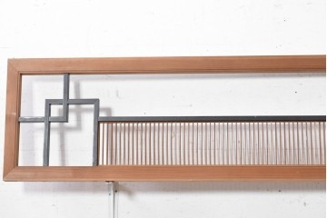 ヴィンテージ建具　昭和中期　黒い直線意匠と細かな縦格子を組み合わせた和モダンな欄間2枚セット　(R-090719)