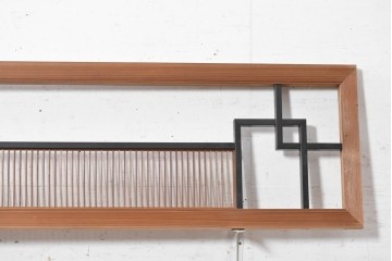 ヴィンテージ建具　昭和中期　黒い直線意匠と細かな縦格子を組み合わせた和モダンな欄間2枚セット　(R-090719)
