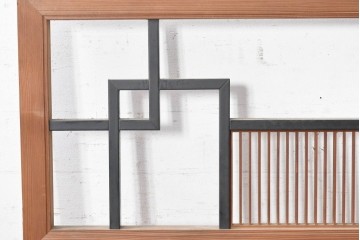ヴィンテージ建具　昭和中期　黒い直線意匠と細かな縦格子を組み合わせた和モダンな欄間2枚セット　(R-090719)