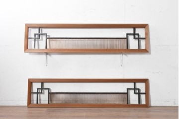ヴィンテージ建具　昭和中期　黒い直線意匠と細かな縦格子を組み合わせた和モダンな欄間2枚セット　(R-090719)