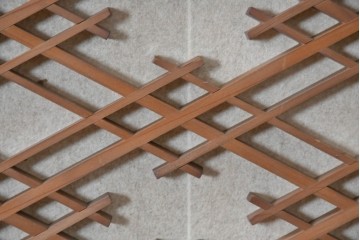 ヴィンテージ建具　昭和中期　細やかに組み上げた井筒割菱が美しい組子欄間1枚　(R-090721)