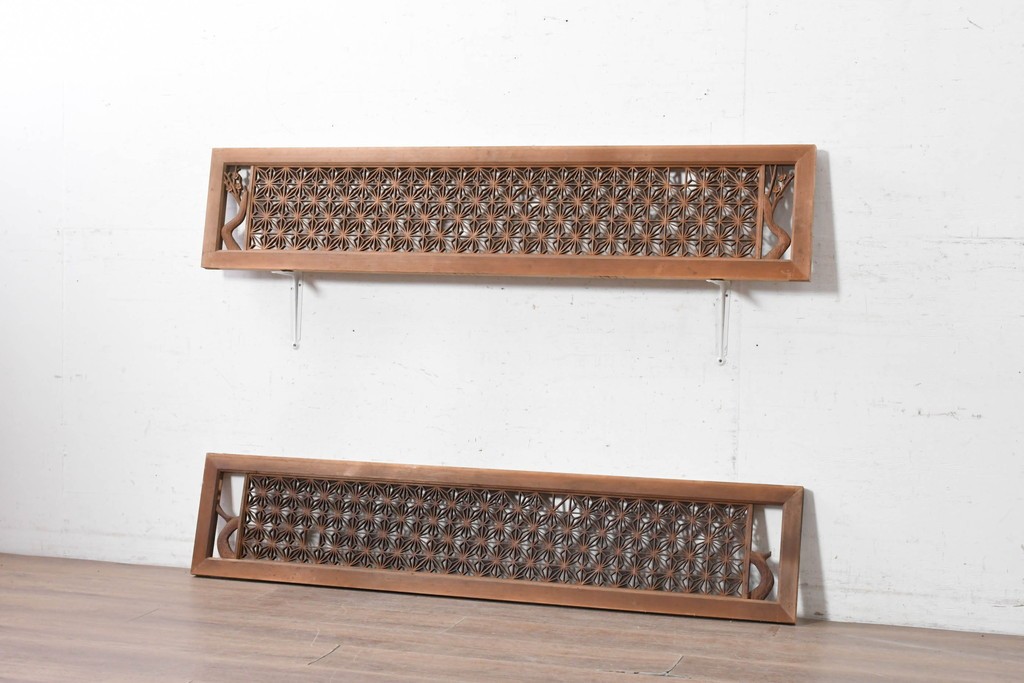 ヴィンテージ建具　昭和中期　最高級品　両脇に梅と松の彫刻を配した組子欄間2枚セット　(R-090722)