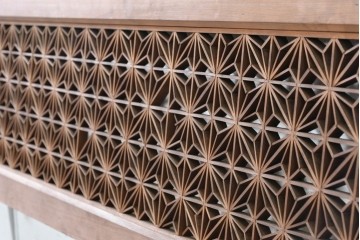 ヴィンテージ建具　昭和中期　最高級品　両脇に梅と松の彫刻を配した組子欄間2枚セット　(R-090722)
