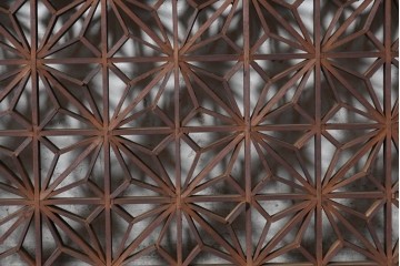 ヴィンテージ建具　昭和中期　最高級品　両脇に梅と松の彫刻を配した組子欄間2枚セット　(R-090722)