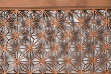 ヴィンテージ建具　昭和中期　最高級品　両脇に竹の彫刻を配した組子欄間3枚セット　(R-090723)