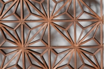 ヴィンテージ建具　昭和中期　最高級品　両脇に竹の彫刻を配した組子欄間3枚セット　(R-090723)