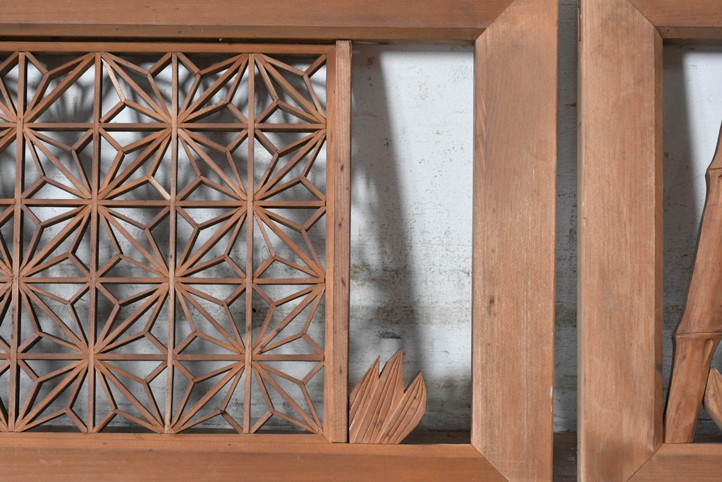 ヴィンテージ建具　昭和中期　最高級品　両脇に竹の彫刻を配した組子欄間3枚セット　(R-090723)