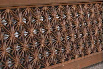 ヴィンテージ建具　昭和中期　最高級品　両脇に竹の彫刻を配した組子欄間3枚セット　(R-090723)