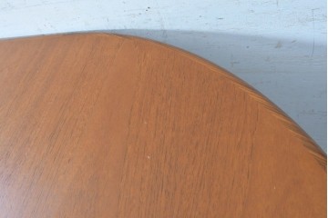イギリスヴィンテージ　美品　1970年頃　G-PLAN(ジープラン)　チーク材　オーバル型が優しい印象のエクステンションテーブル　(R-090728)
